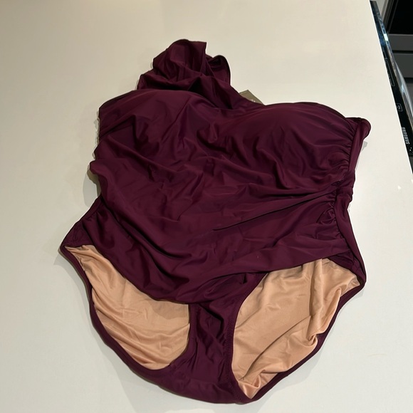 J Crew One shoulder Ruched Swimsuit - Picture 2 of 6